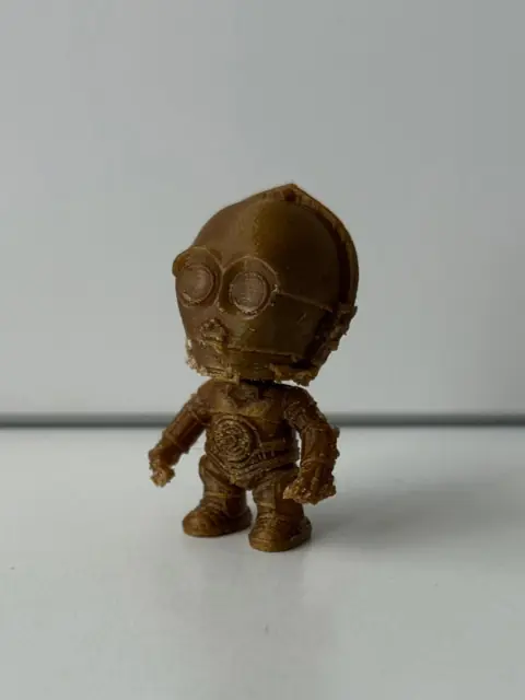 C-3PO – z ľavej strany