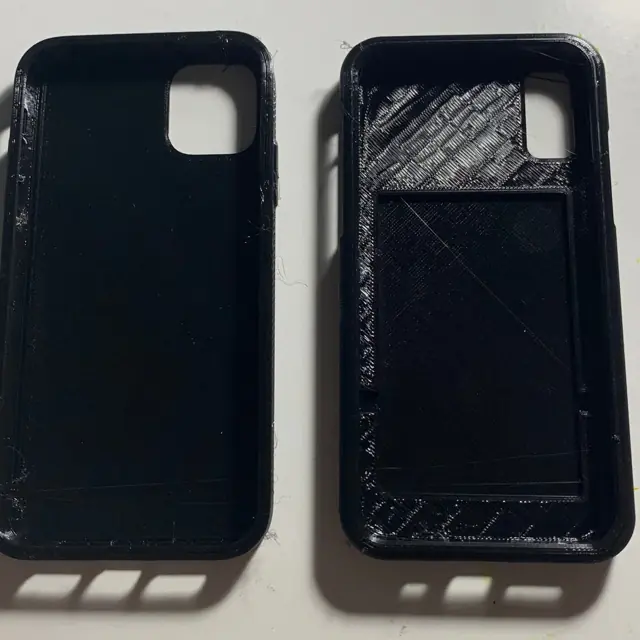 Obal na iPhone z TPU – pohľad dovnútra – rozdielne vnútorné vystuženie